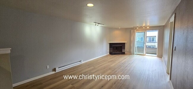 Building Photo - 718 Kirkland Cir
