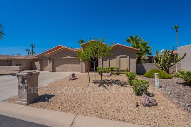 Building Photo - 25818 S Hollygreen Dr