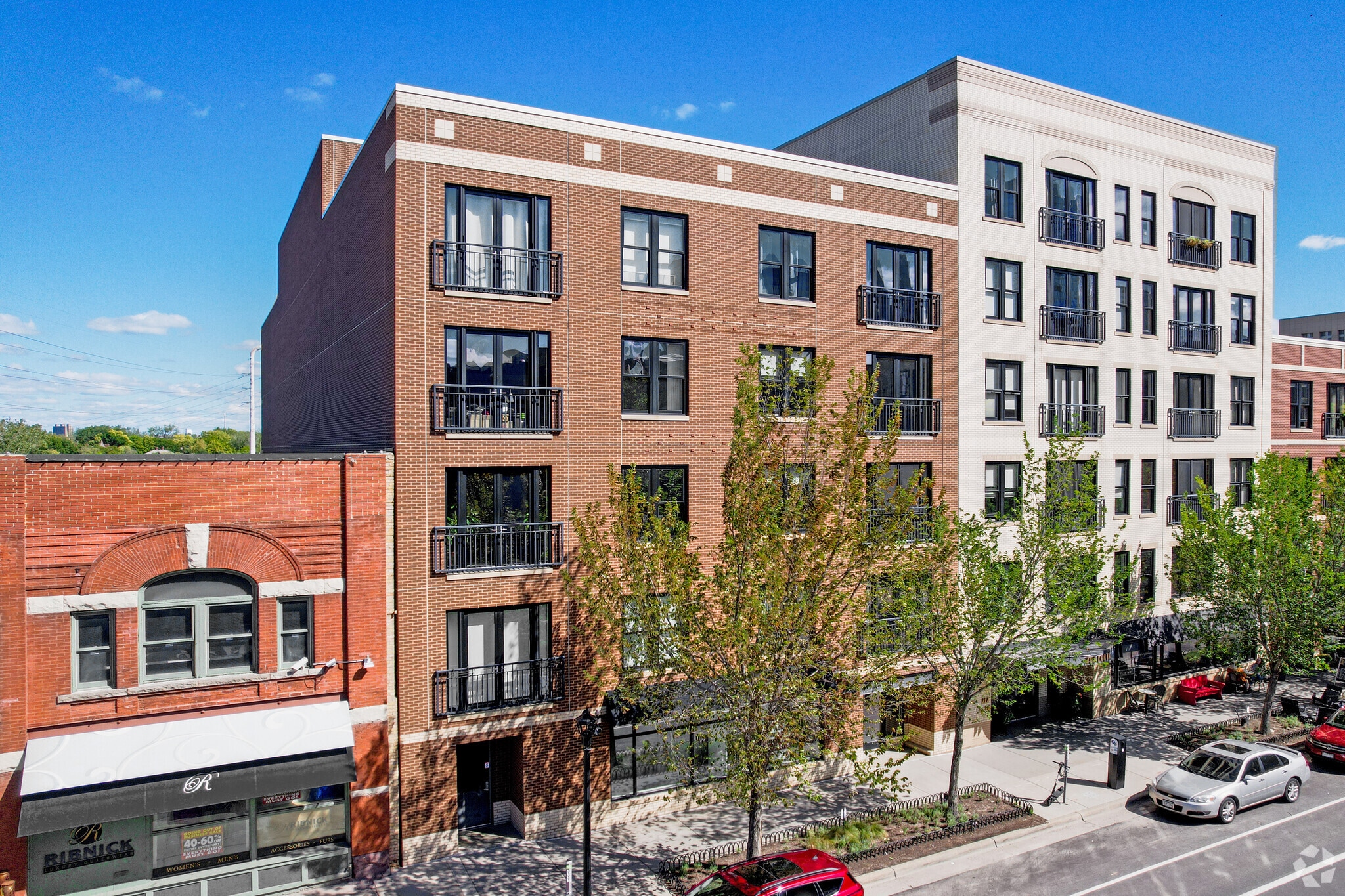 Cooks Of Crocus Hill