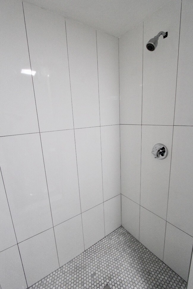 Foto del edificio - 94 E Cottage St