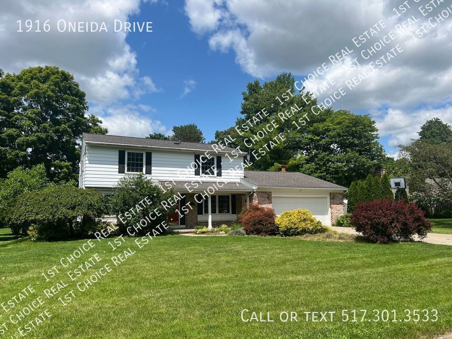 Primary Photo - Traditional 2-Story House w/ 4-BDR 2.5-BTH...