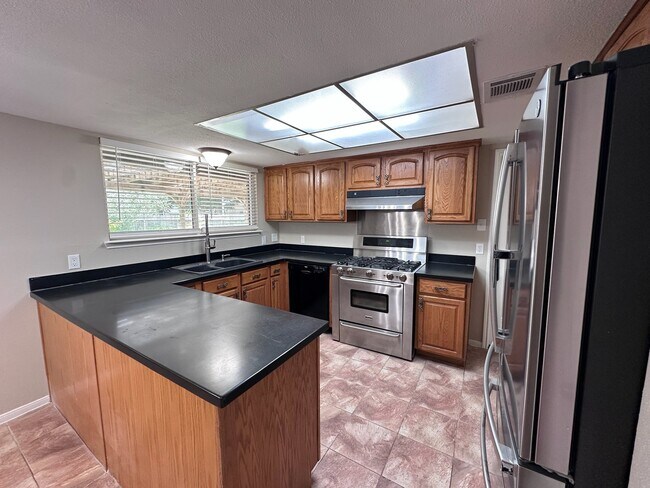 Foto del edificio - 21302 Park Rock Ln