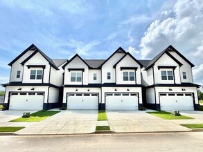 Building Photo - 4845 Chatelet Dr
