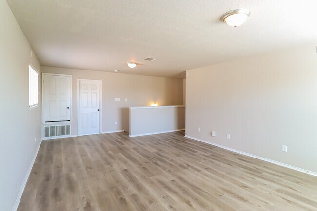 Building Photo - 8536 Hawkview Dr