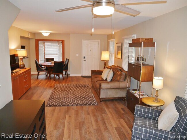 Foto del edificio - 2298 Browning St