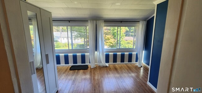 Building Photo - 1555 Byam Rd