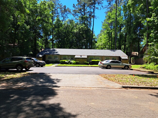 Building Photo - 6737 SW 44th Ave