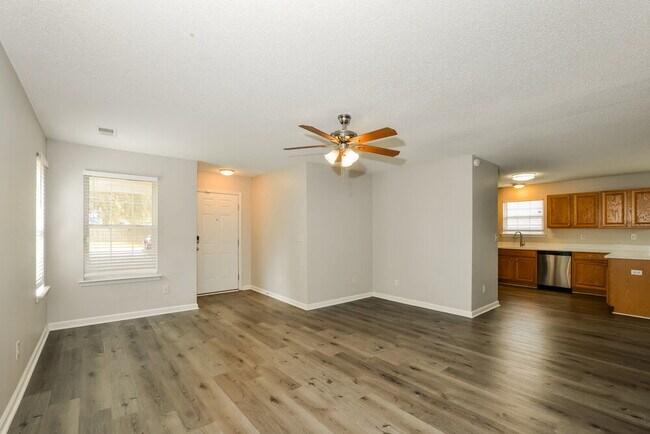 Foto del edificio - 9961 Fox Run Dr