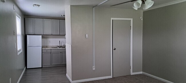 Fondo Europeo de Financiamiento - Creekwood Apartments