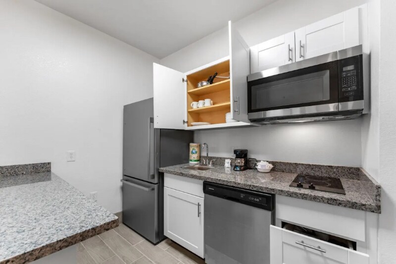Foto principal - 5858 W Chandler Blvd