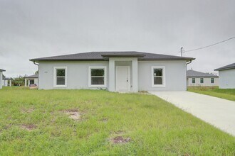 Building Photo - 610 Kleinart Dr
