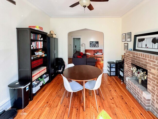Foto del edificio - 3525 N Wilton Ave