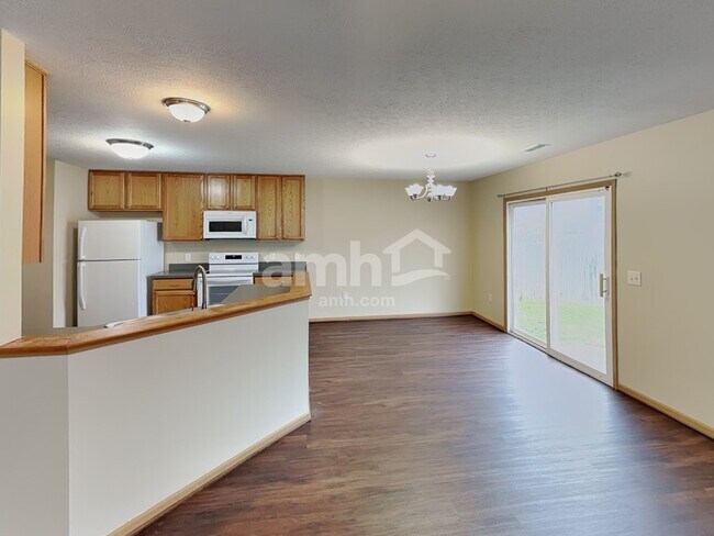 Foto del edificio - 6875 Tumbleweed Ln