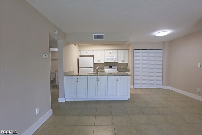 Foto del edificio - 5307 Summerlin Rd