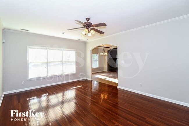 Building Photo - 1323 Crossmont Cove