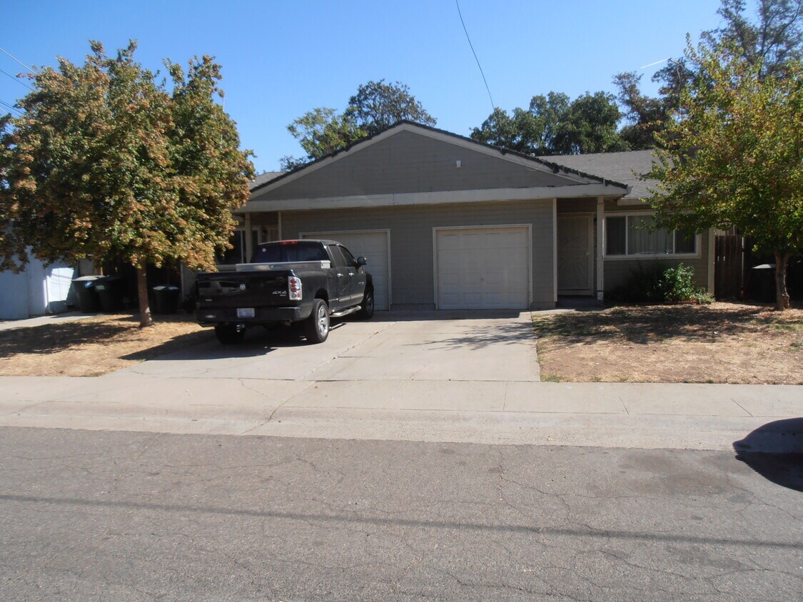 Foto principal - 5382 Castle St