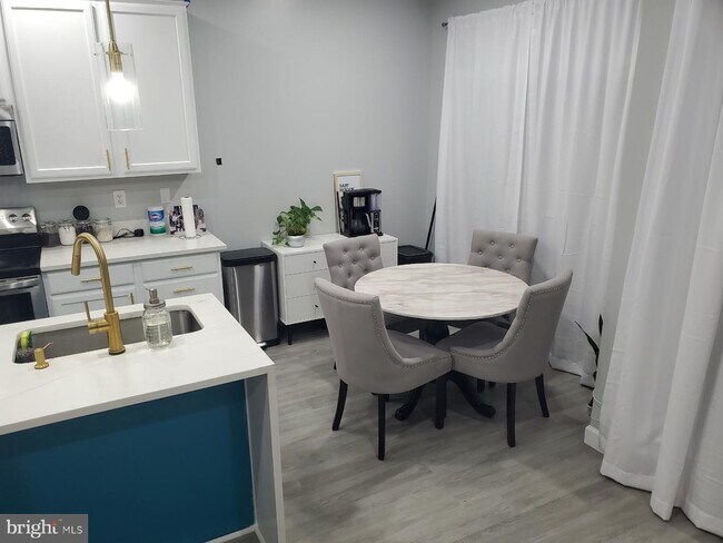 Building Photo - 14216 Hunters Run Way