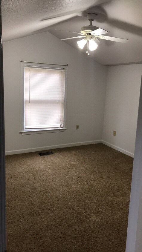 Primary Photo - Radford, 4 BR / 2 BA house, Available 9/18!