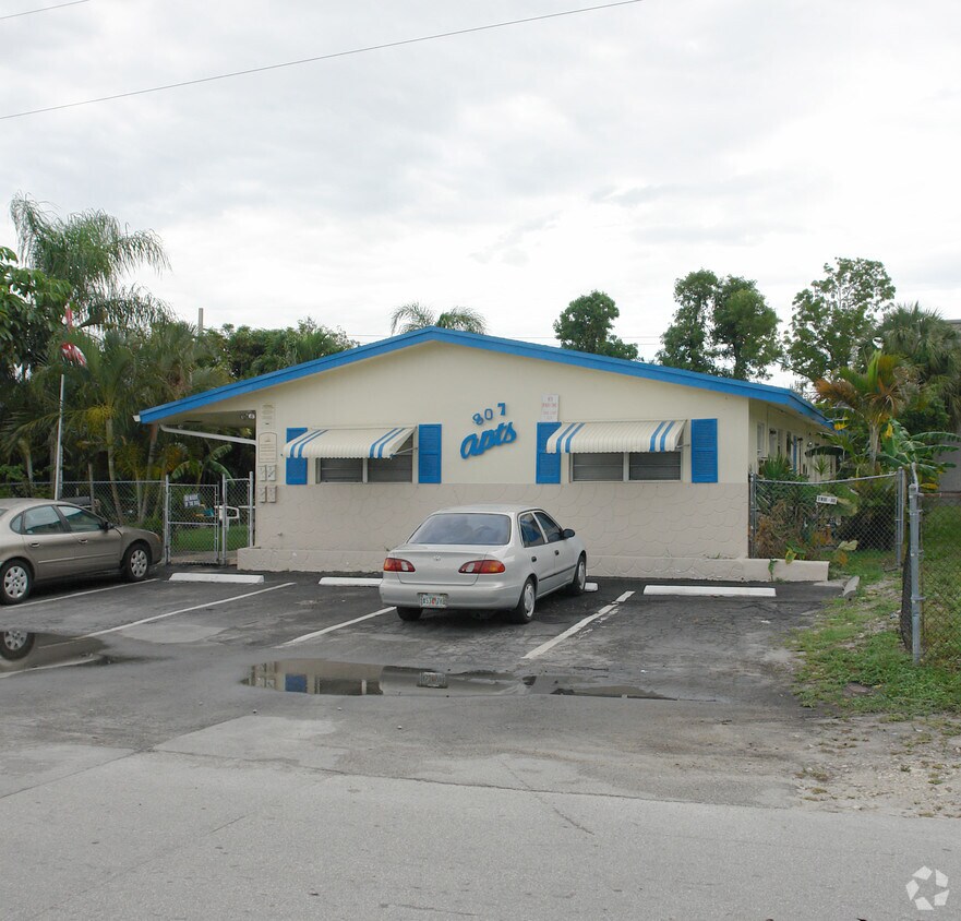 Foto del edificio - 807 NW 4th Ave