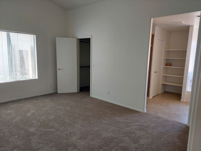 Building Photo - BEAUTIFUL GILBERT HOME!!