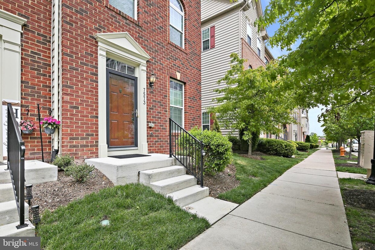 7573 Hearthside Way, Elkridge, MD 21075 Townhome Rentals in Elkridge