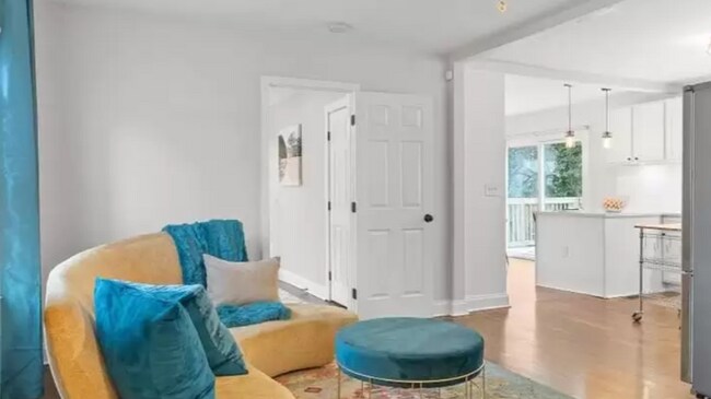 Family room - 2074 Arlington Cir NW