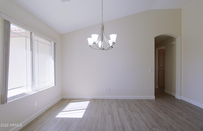 Building Photo - 9210 E Cedar Waxwing Dr