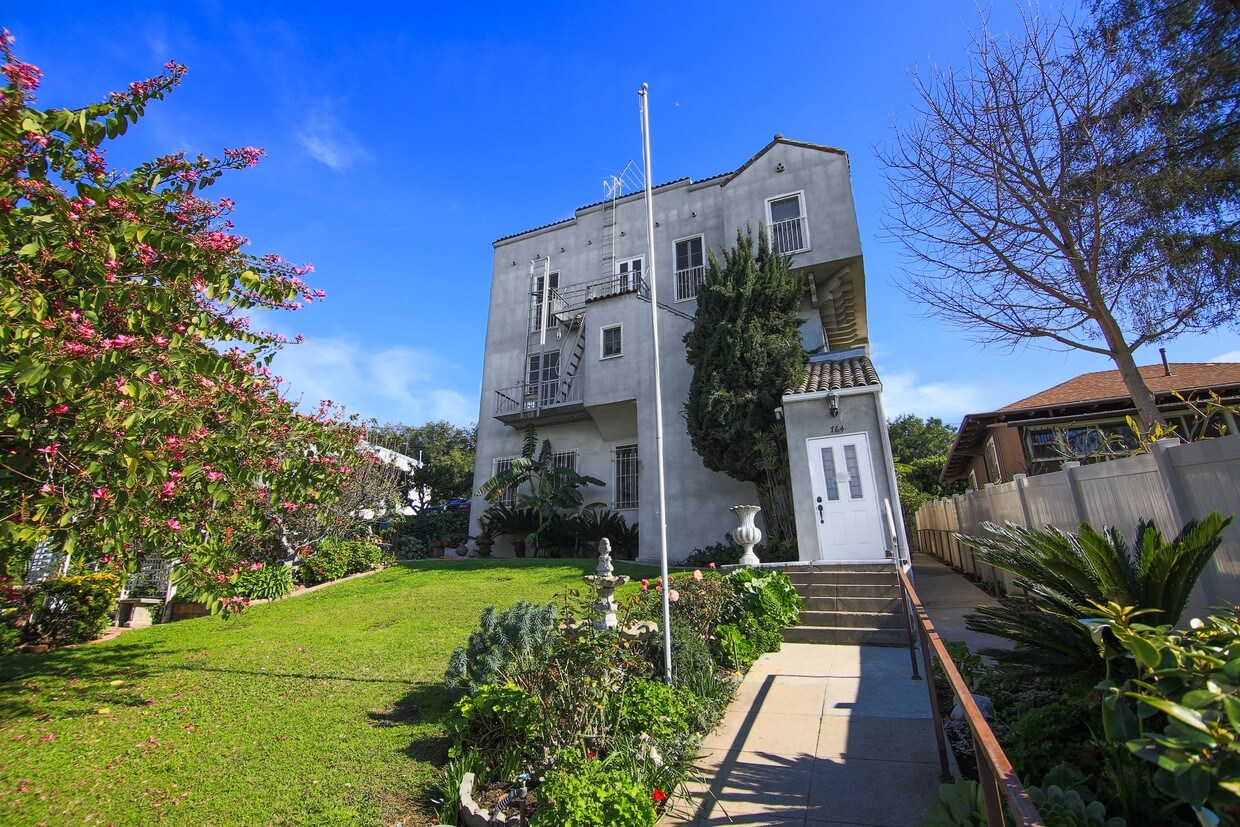 Building Photo - 764-776 Hyperion Ave