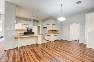 Building Photo - 2122 Paso Rello Dr