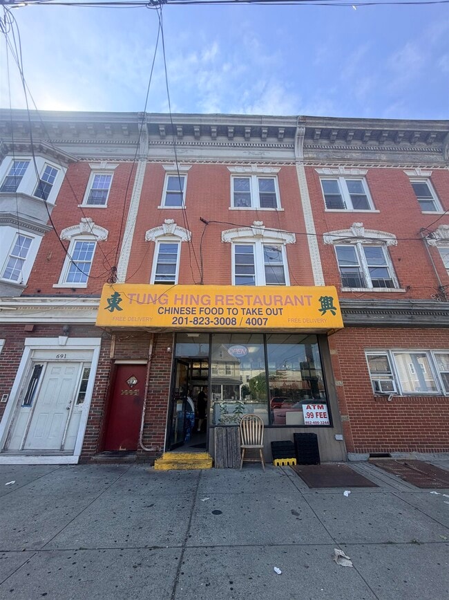 Building Photo - 693 John F. Kennedy Blvd