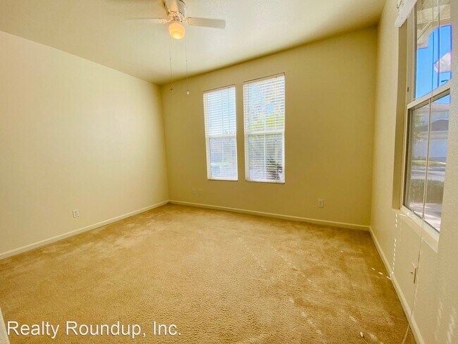 Building Photo - 3 br, 2 bath House - 3017 Tree Swallow Cir