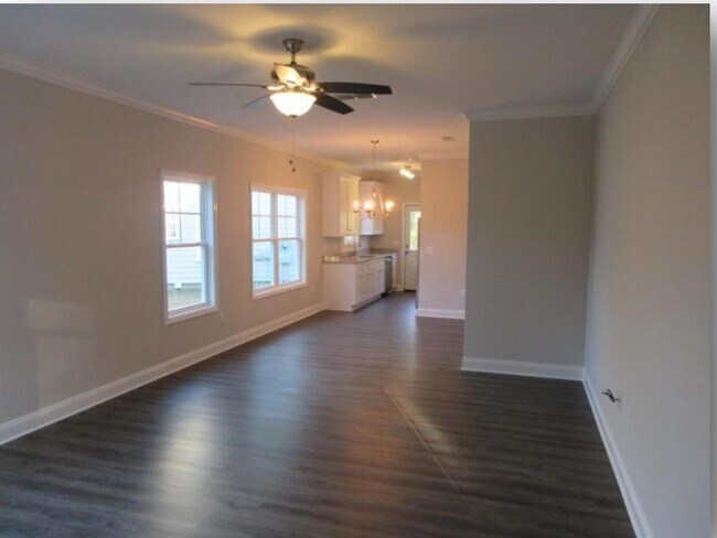 Building Photo - 307 Summercreek Cove