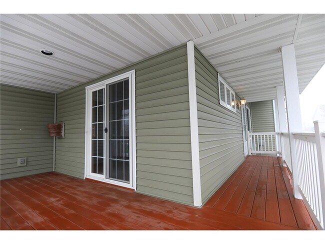 Building Photo - 9476 Talon Ct