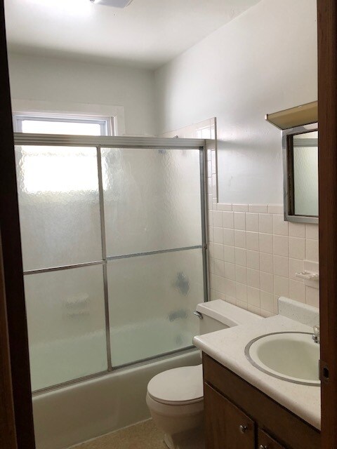 Foto del edificio - 803 E Harding Dr