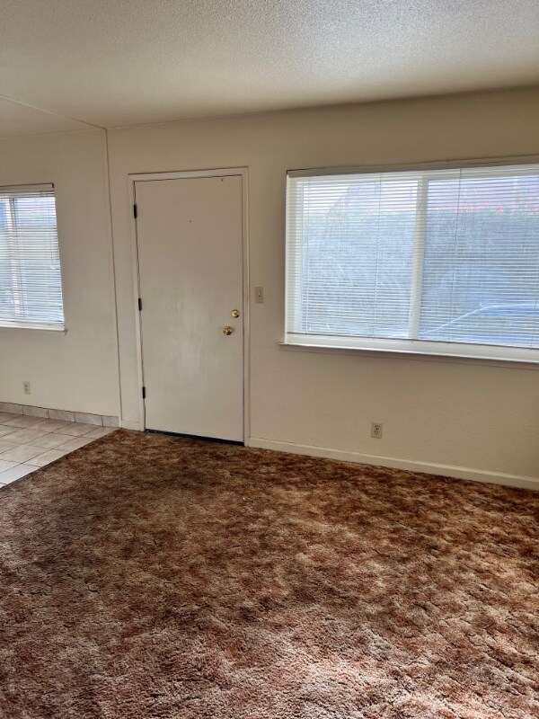Foto principal - 224 Eastside Dr