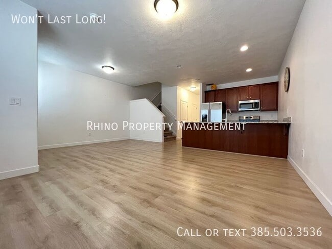 Building Photo - 1248 W Saddlebred Way