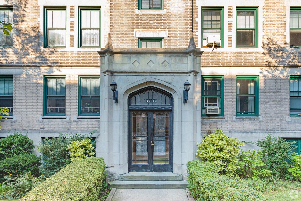 Building Photo - 3516 80th St