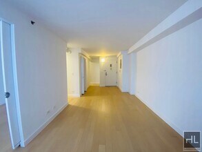 Building Photo - East 39th Street