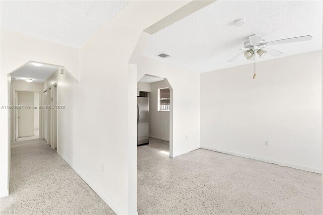 Building Photo - 3 br, 2 bath House - 1722 NW 5th St