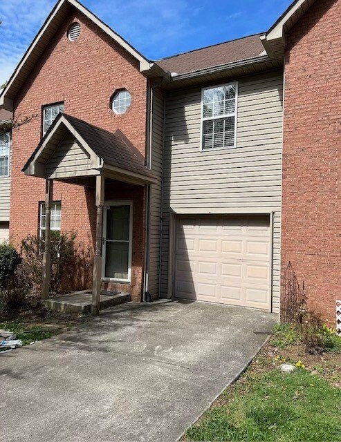 Primary Photo - 939 Glendower Way