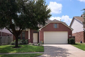 Building Photo - 24215 Courtland Oaks St