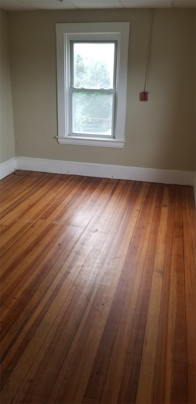 Building Photo - 107 Ames St