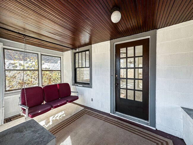 Foto del edificio - 508-508 Emerson Ave