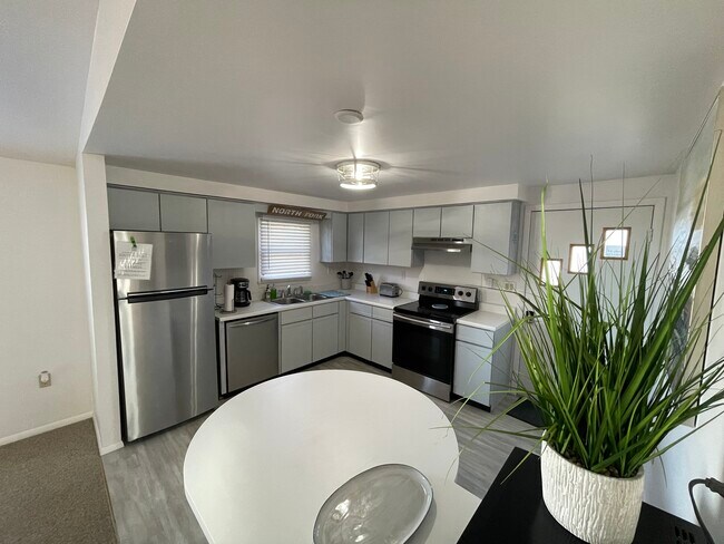 Foto del edificio - 930 Sound Shore Rd