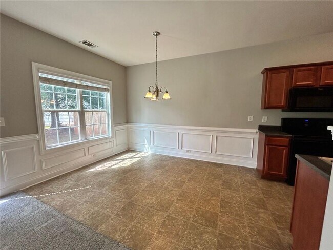 Building Photo - 5281 Apple Grove Rd NE