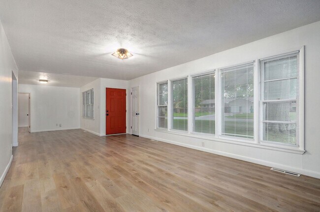 Foto del edificio - Gorgeous 3 Bed, 2 Bath house in Springfield!