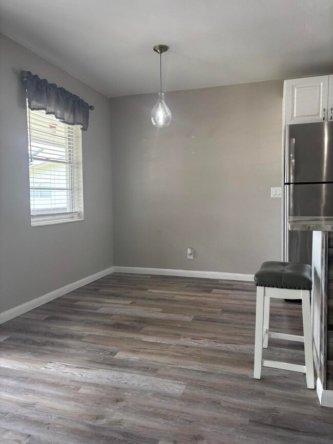 Building Photo - 311 Chatham N