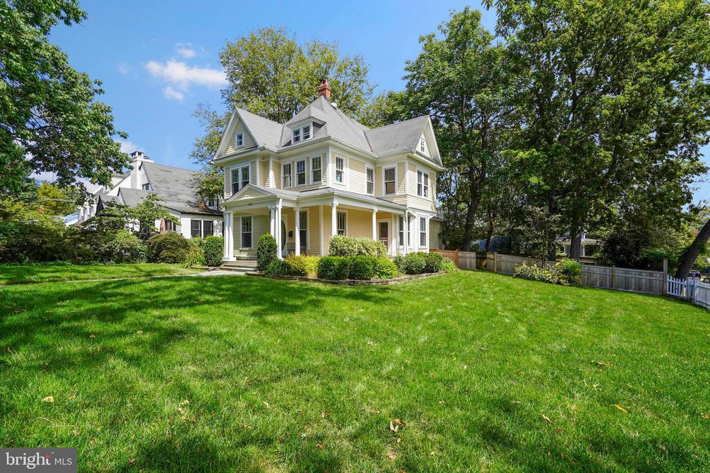 Foto principal - 1503 Russell Rd