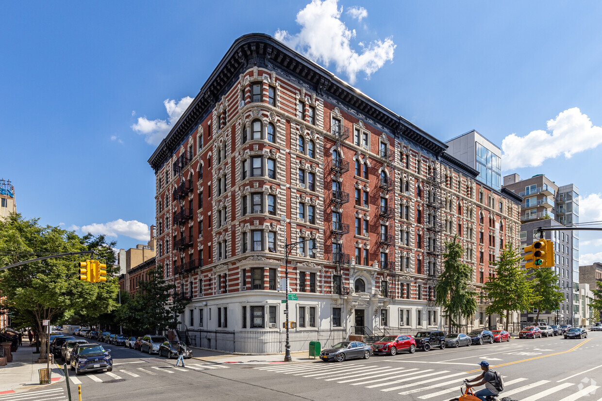 Primary Photo - 364 W 123rd St