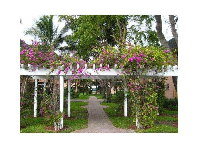 Foto del edificio - 770 SE 2nd Ave